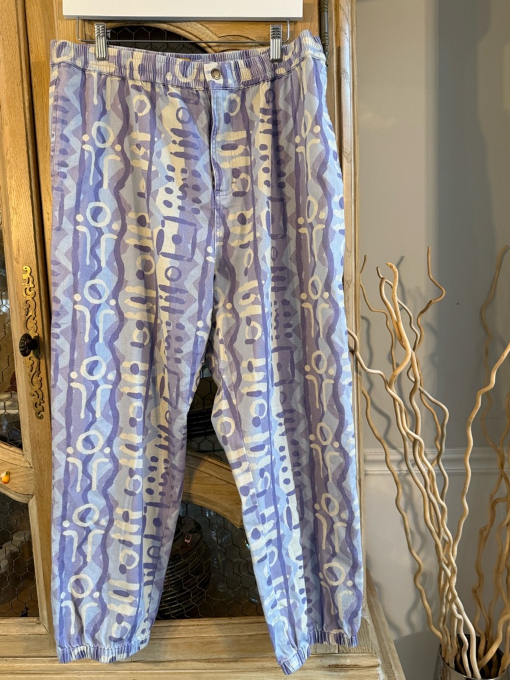 Banks Journal Vintage Lavender & Cream Abstract Print Jogger Pants